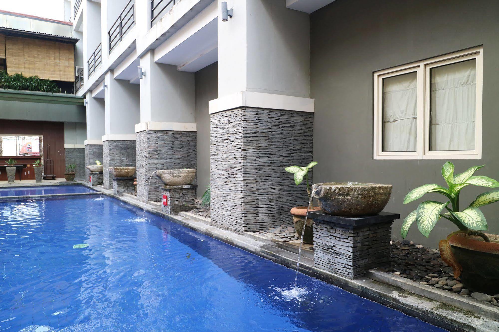 Inna 8 Lifestyle Hotel Denpasar Ngoại thất bức ảnh